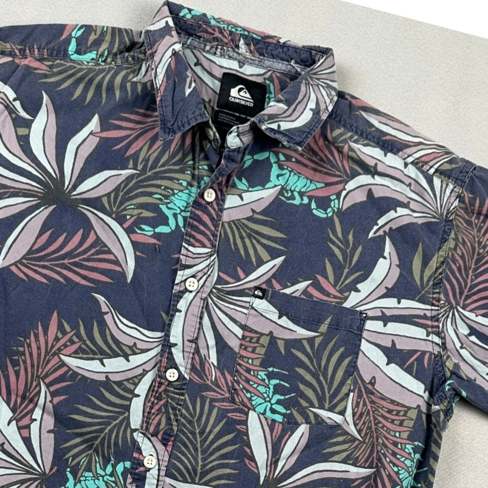 Quiksilver Button Up Shirt Mens Medium Blue Floral Scorpion Short Sleeve